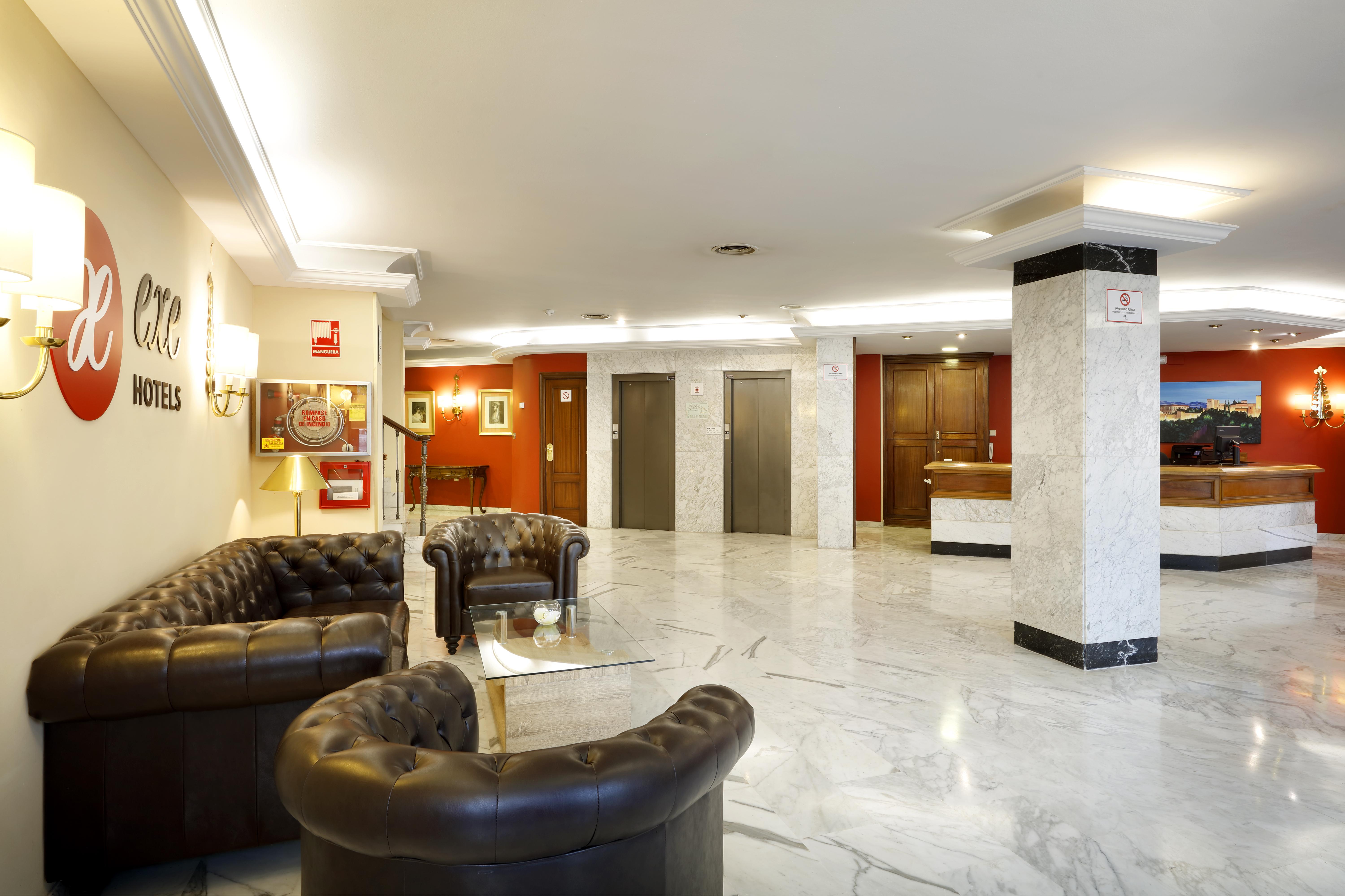 Exe Triunfo Granada Hotel Екстериор снимка